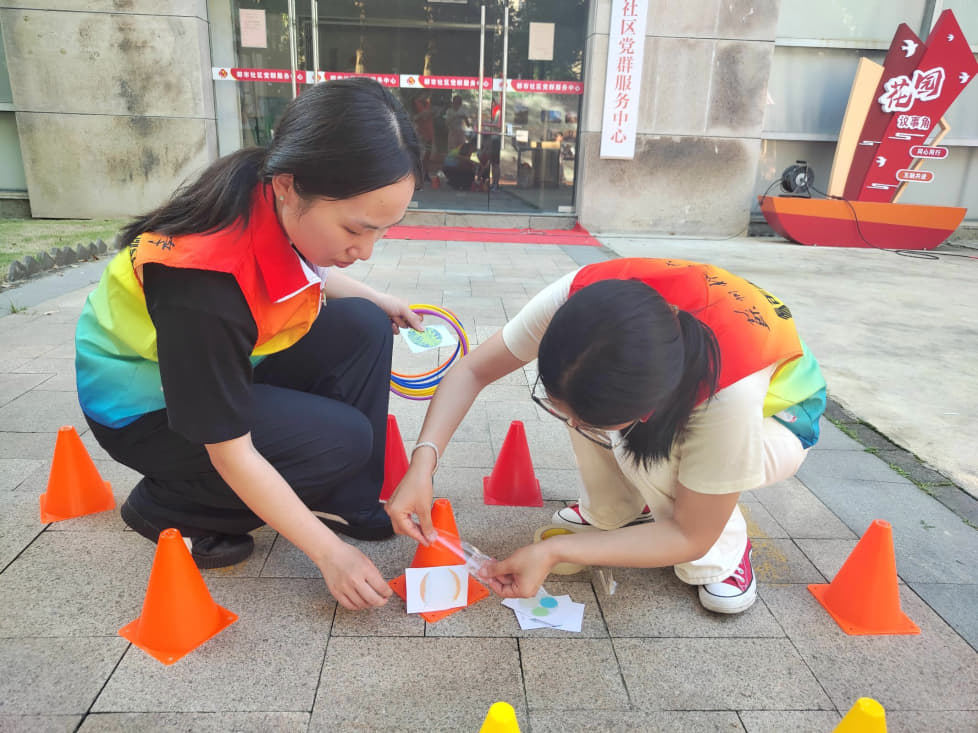 蘇州科技大學(xué) “法治護(hù)航，無(wú)毒前行”禁毒小分隊(duì)暑期實(shí)踐：同創(chuàng)無(wú)毒社會(huì)，共享安寧生活