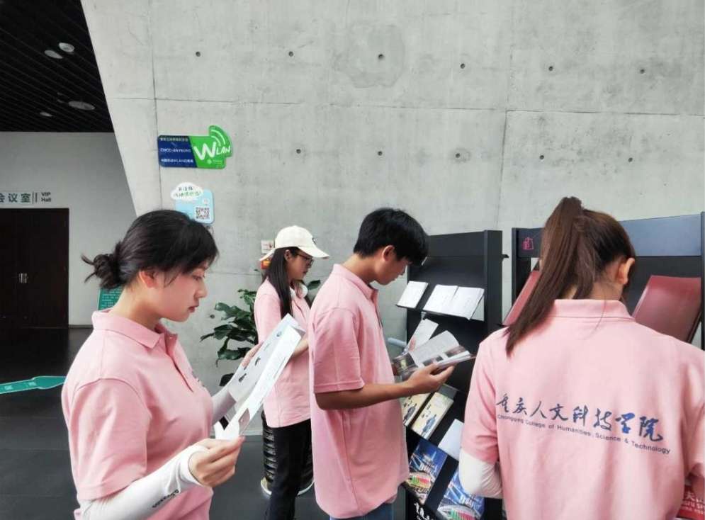 悠悠三峽述幸福，共續(xù)三峽移民情