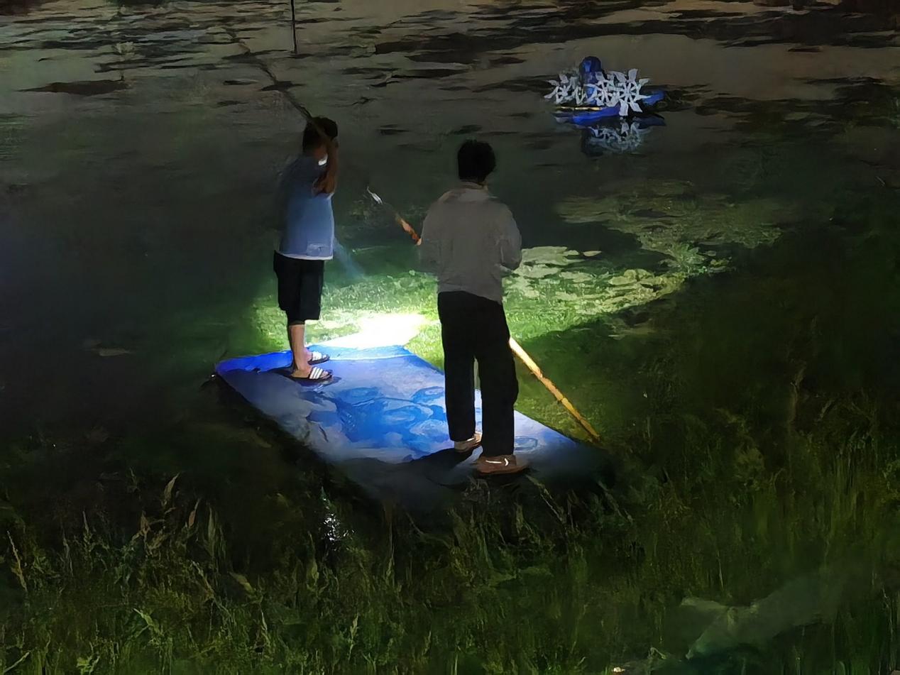 蘇州學(xué)子三下鄉(xiāng)：拂曉初照干勁足，漁歌唱晚詩(shī)意濃