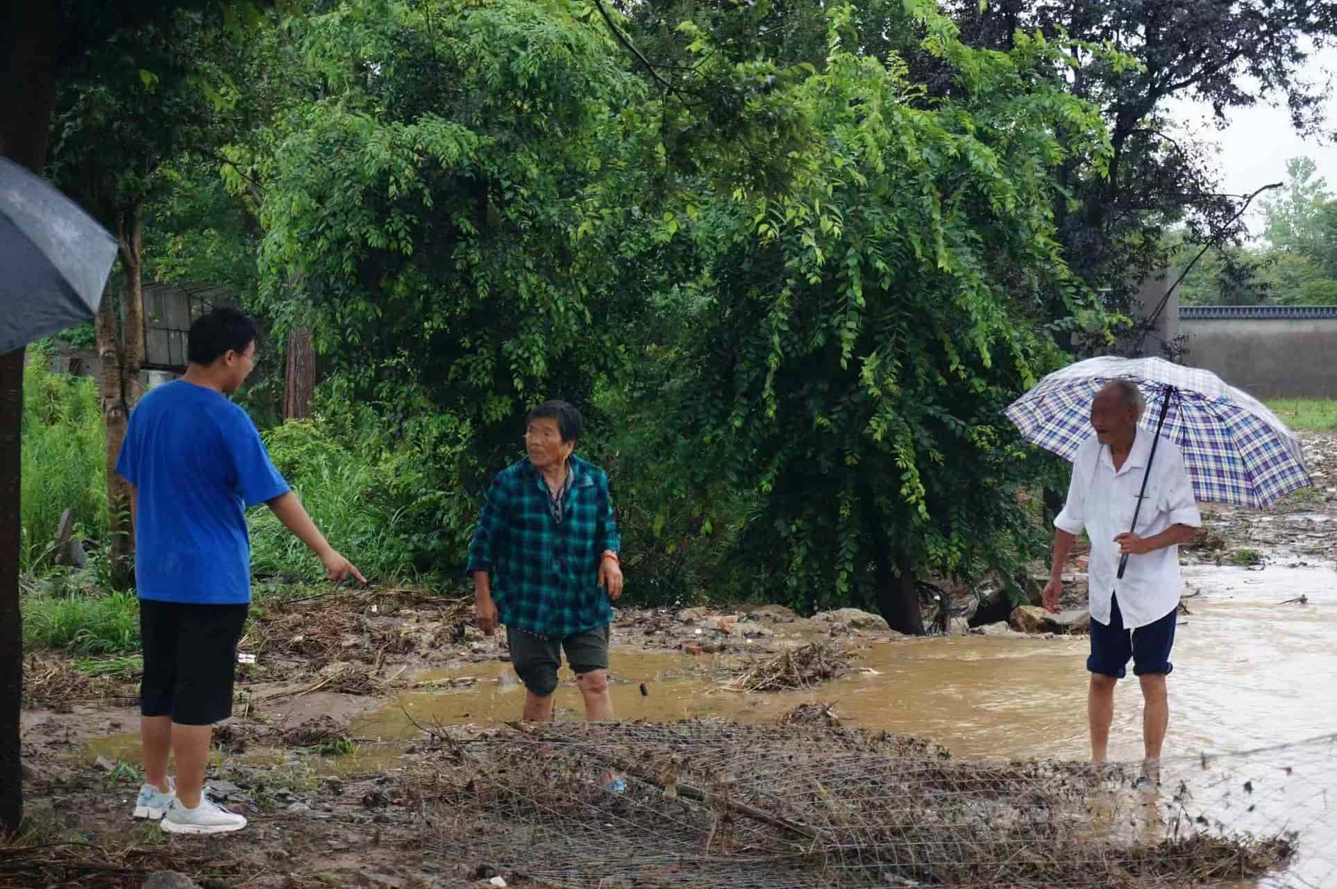 推進法治宣傳 助力鄉(xiāng)村振興 ——南財法學院獬豸小隊赴句容市天王鎮(zhèn)開展法治調(diào)研