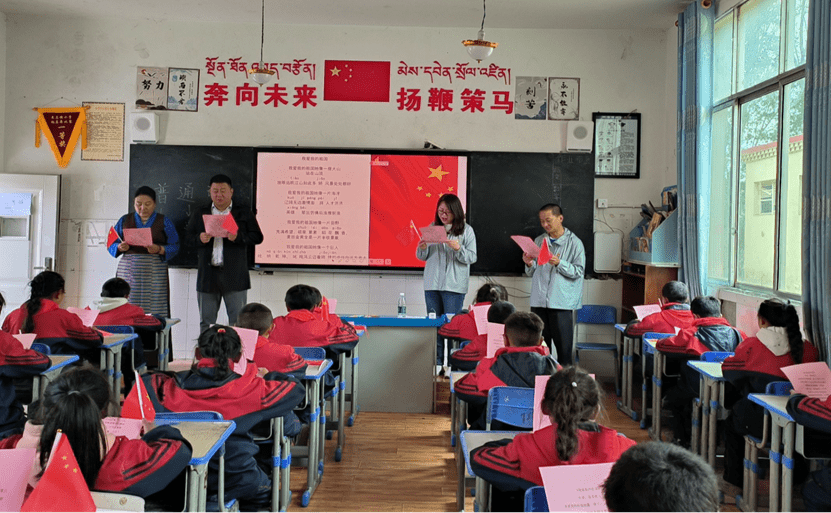 紅小醫(yī)“筑夢甘孜”：傳承紅色精神，推動鄉(xiāng)村發(fā)展與健康普及