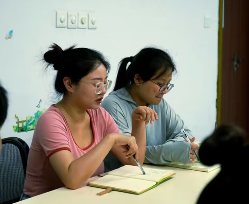 移通學(xué)子三下鄉(xiāng)：筆墨鄉(xiāng)村染，志愿服務(wù)行