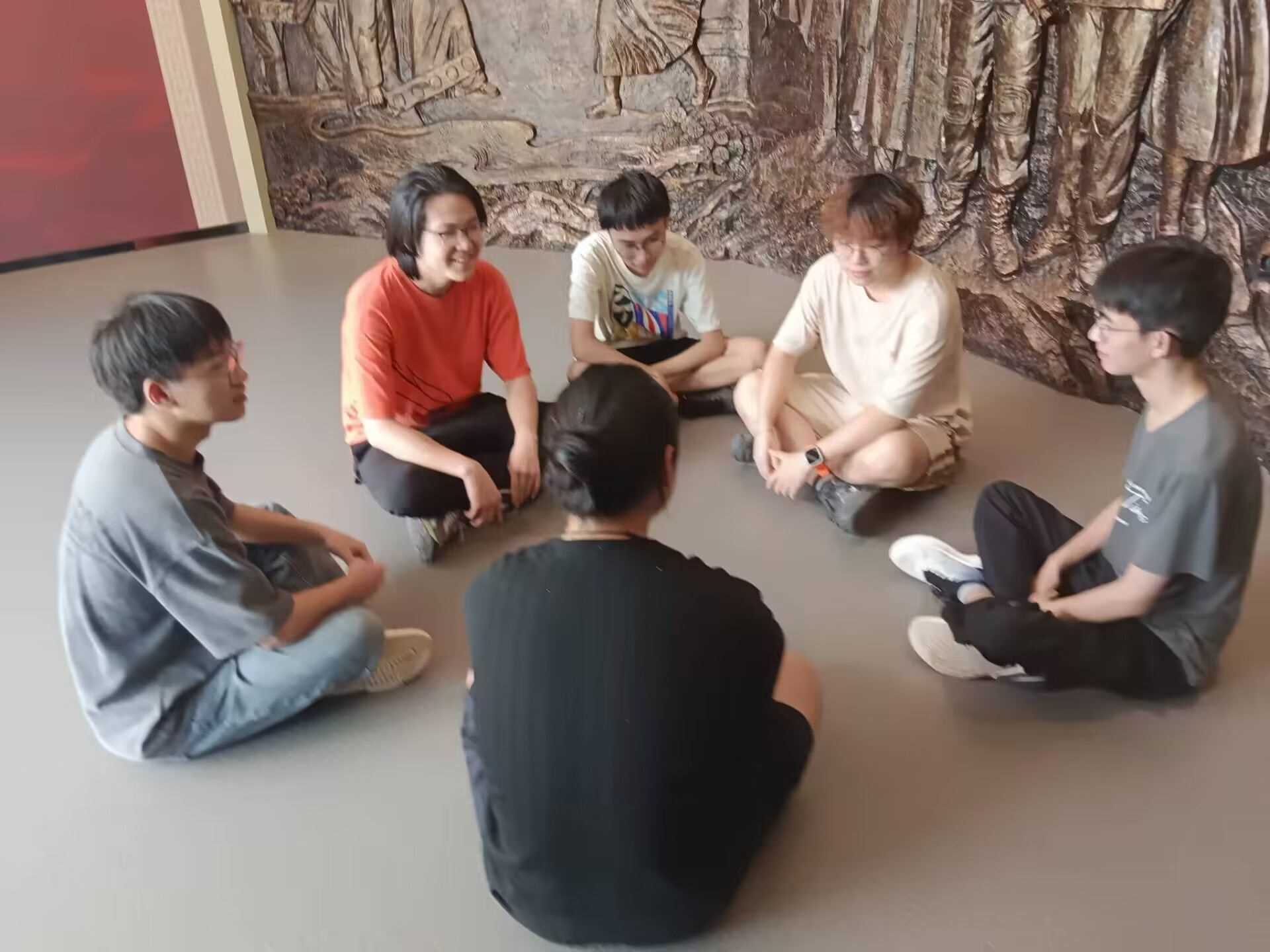 革命薪火永不息——電氣信息學院赴青白江區(qū)英烈紀念園開展三下鄉(xiāng)實踐活動